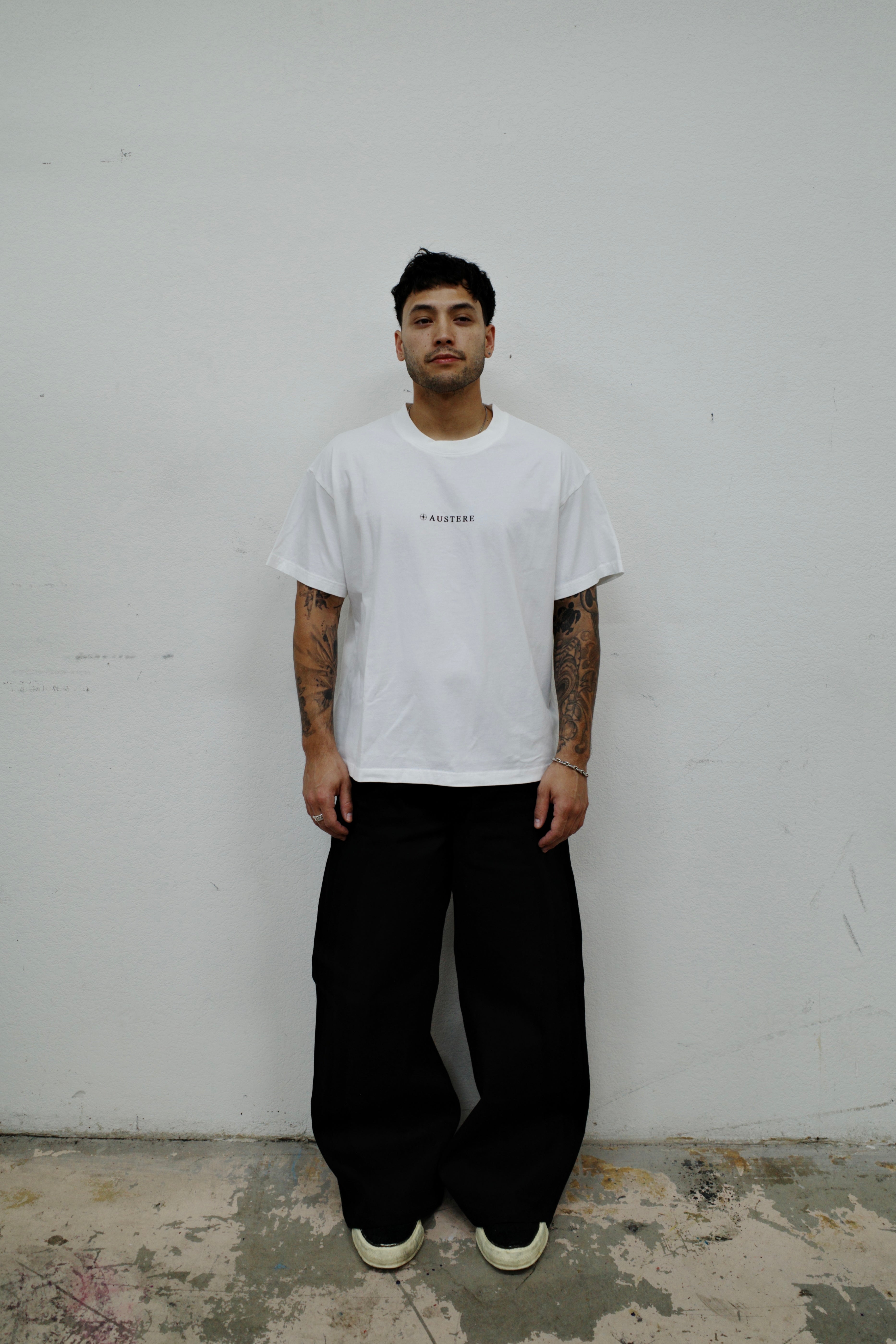 LOGO TEE WHITE