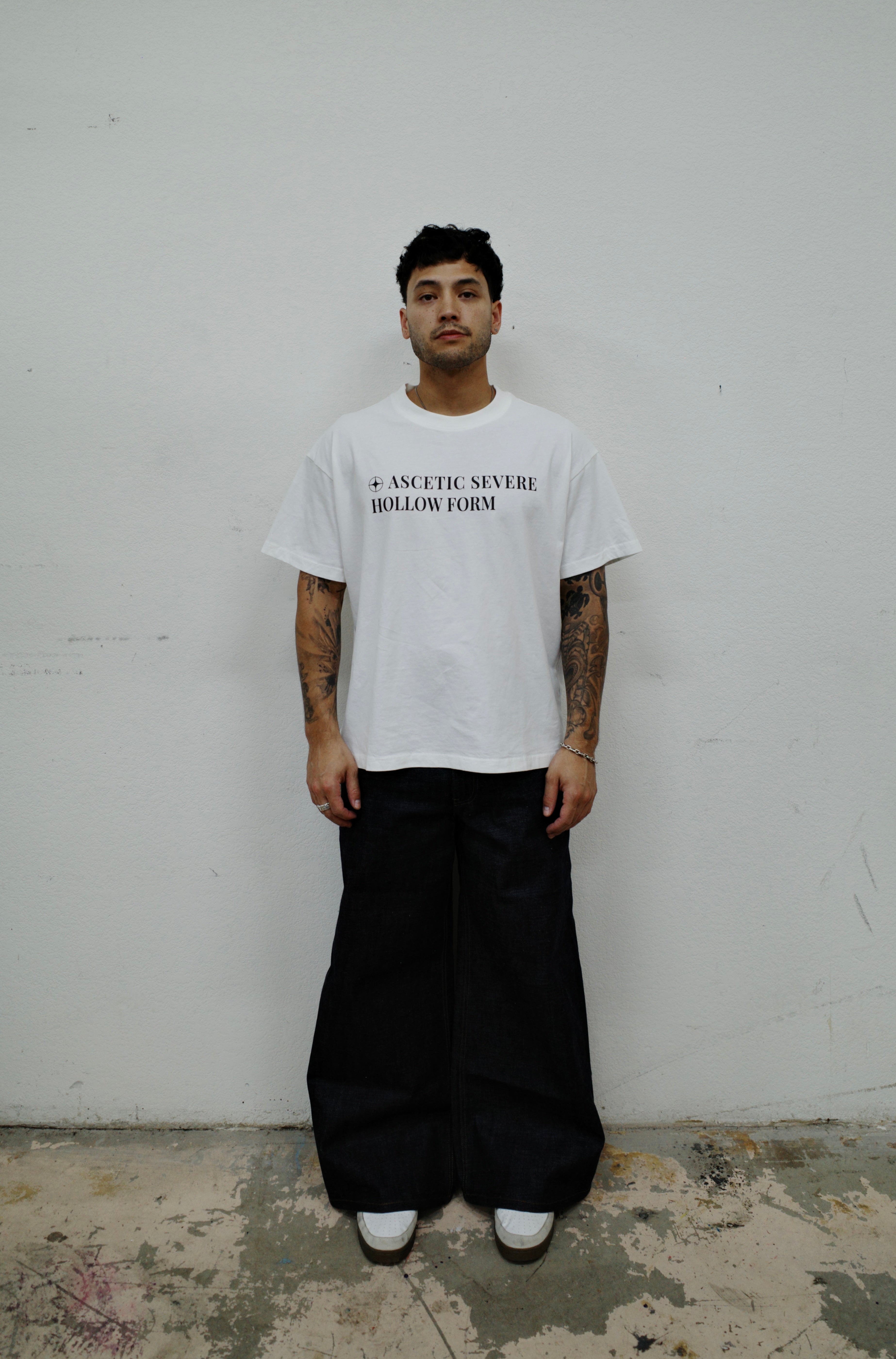 SCRIPT TEE WHITE