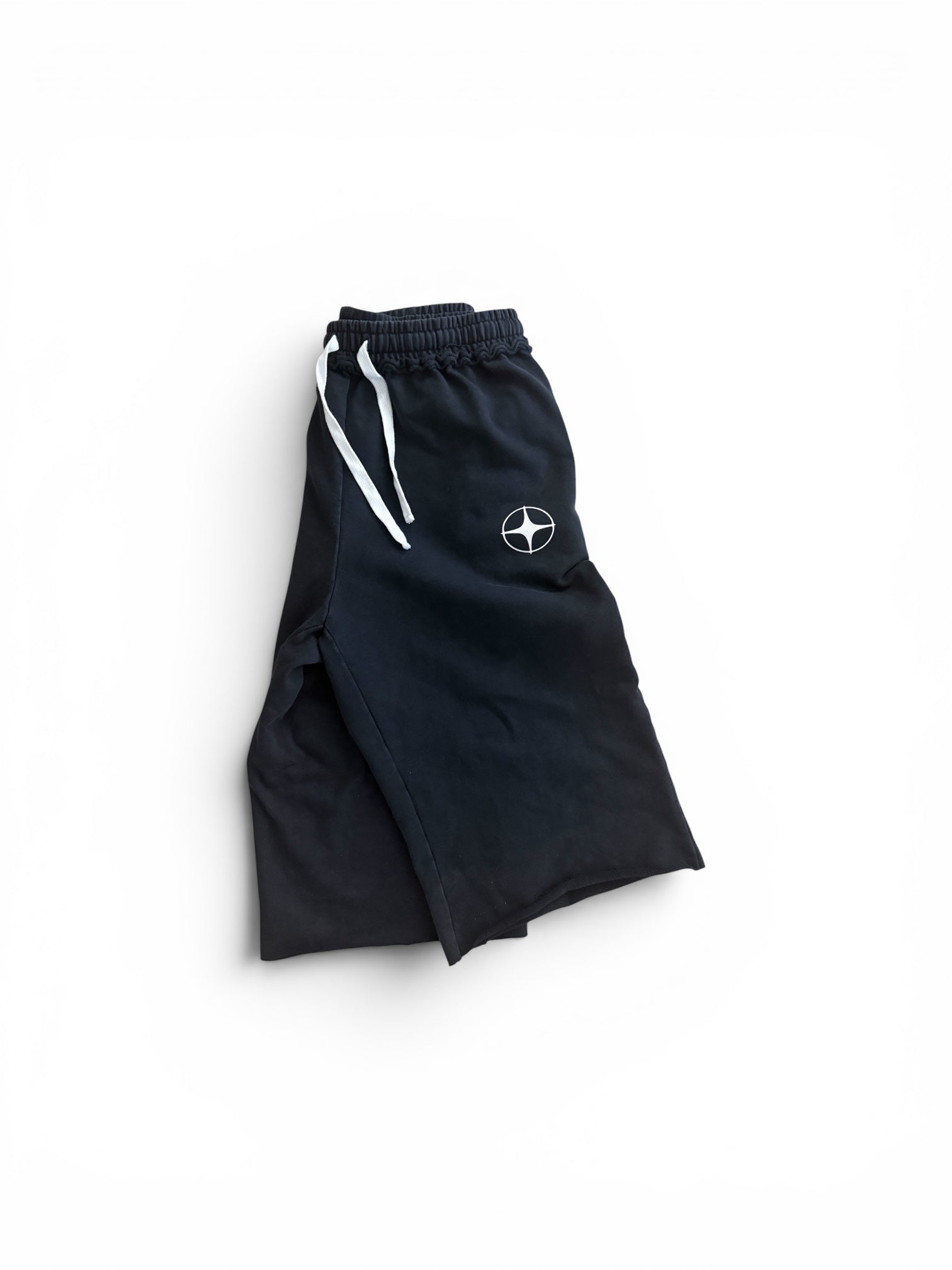 WASHED BLACK 3/4 SHORTS